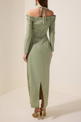 Solid Halter Neck Long Sleeve Maxi Dress