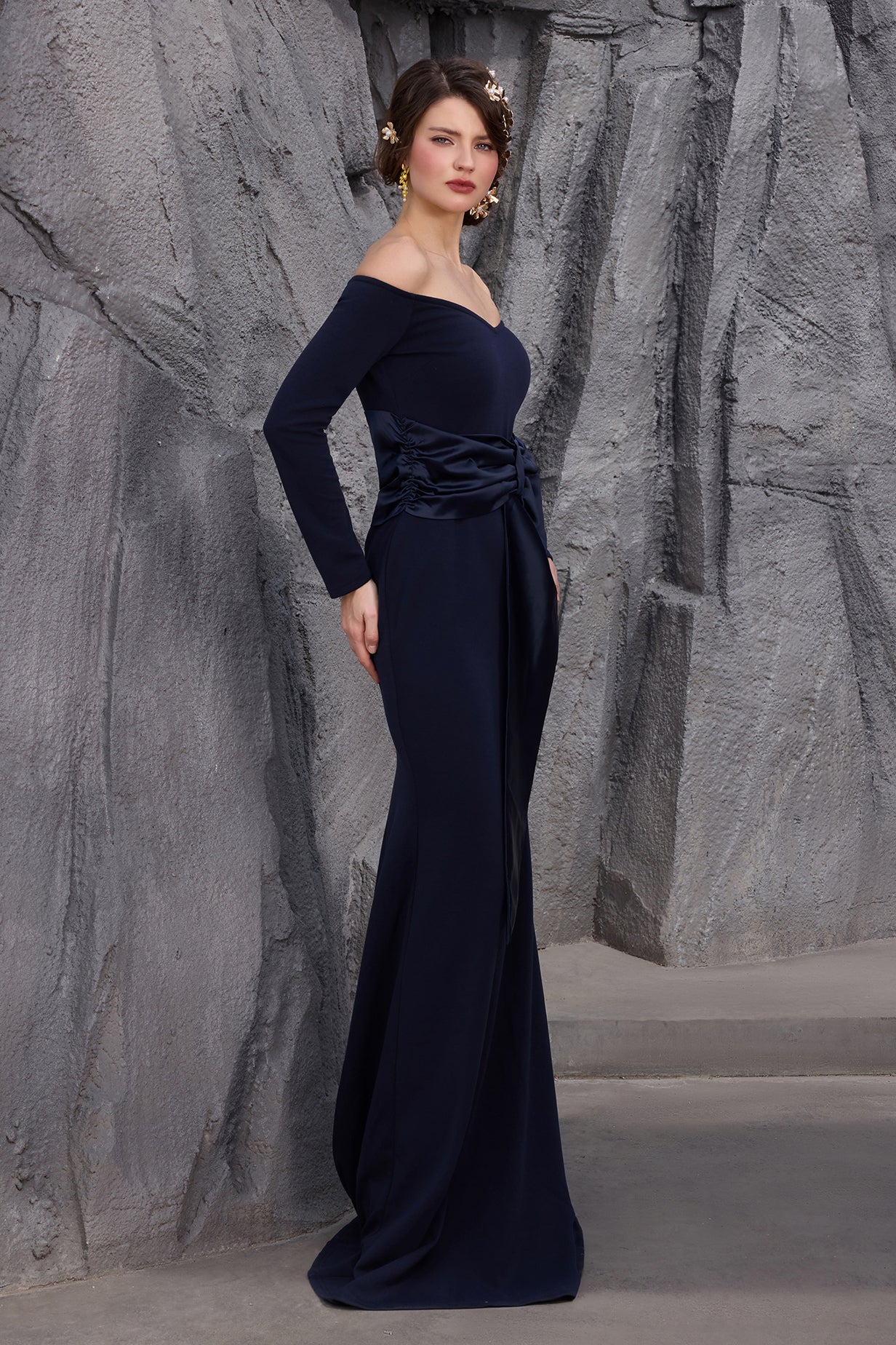 Solid Bow Long Sleeve Off-Shoulder Maxi Dress