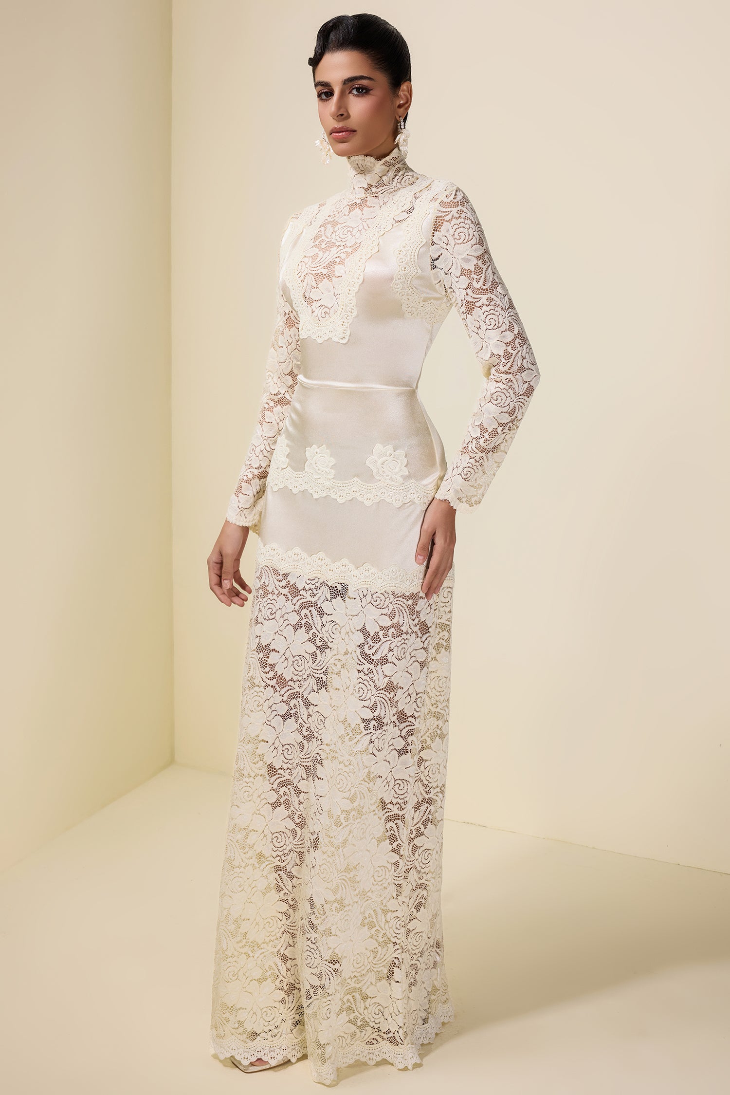 Lace Splicing Satin High Neck Maxi Dress