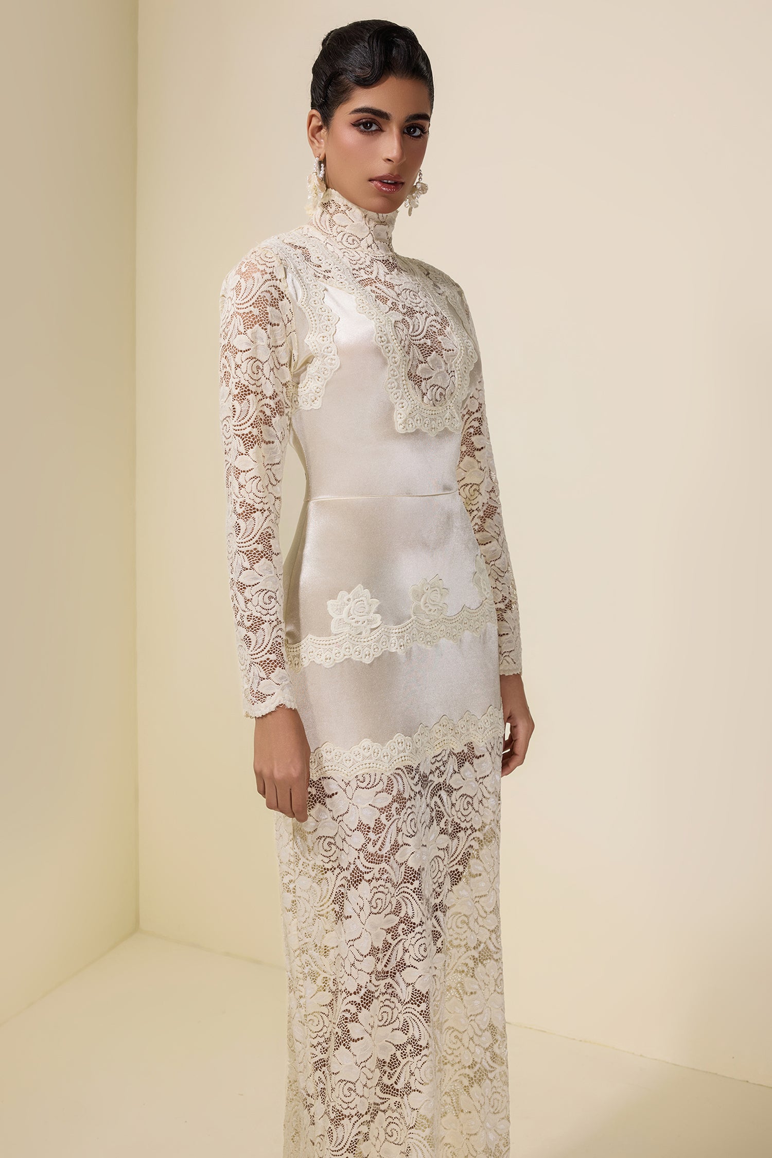 Lace Splicing Satin High Neck Maxi Dress