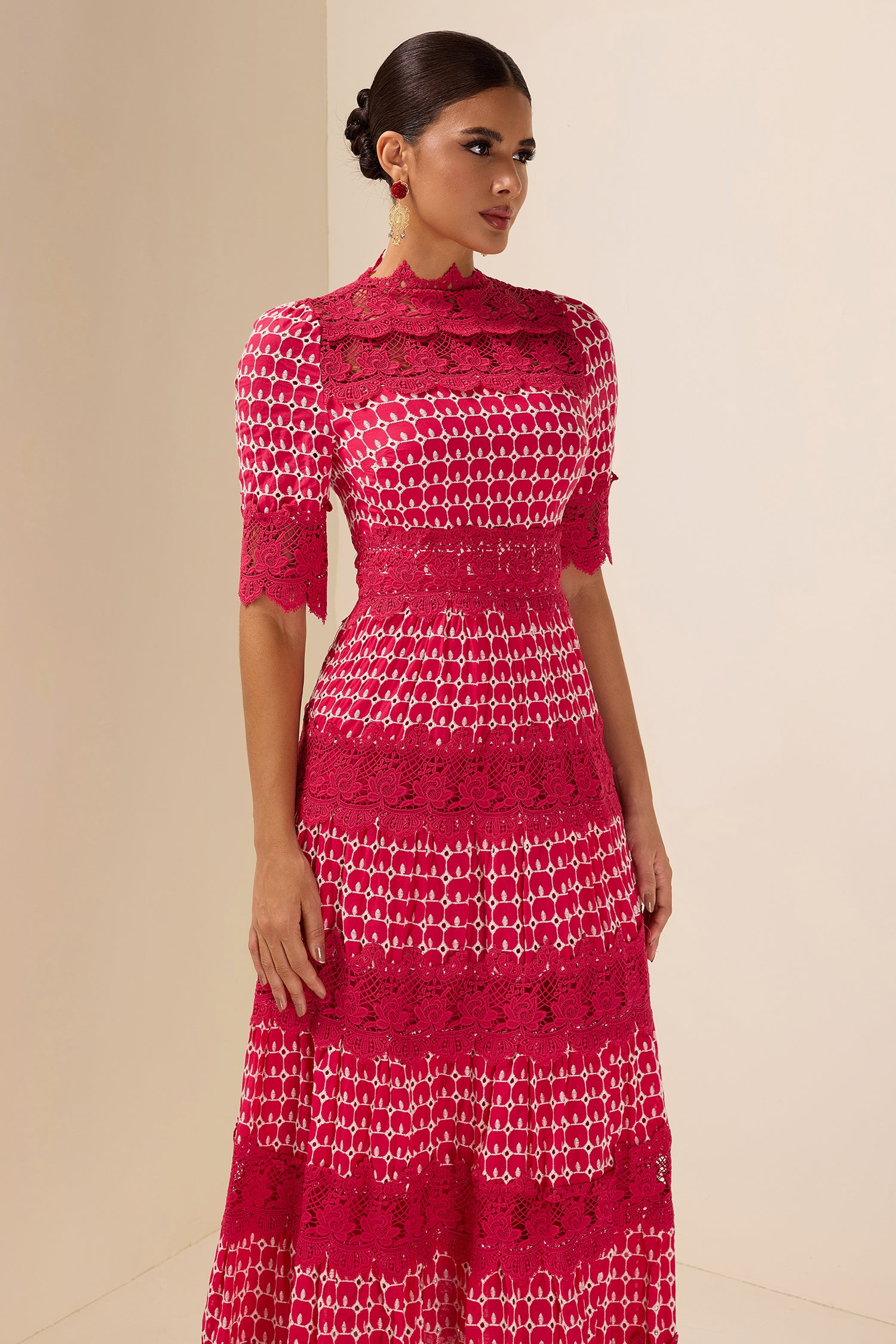 Lace Embroidery Short Sleeve Midi Dress