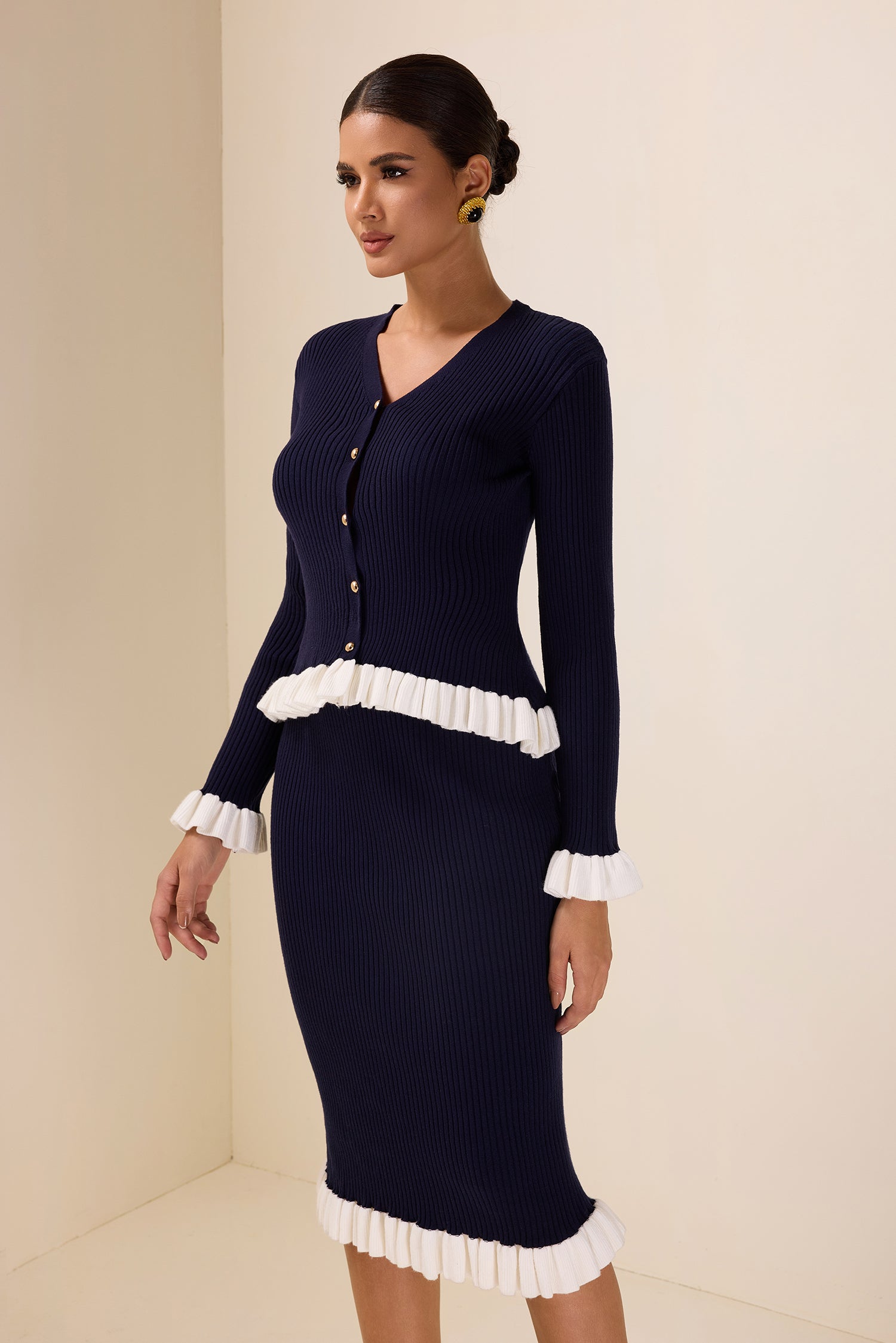 Knit Contrast Color Top ＆ Mid Waist Frill Midi Skirt Set