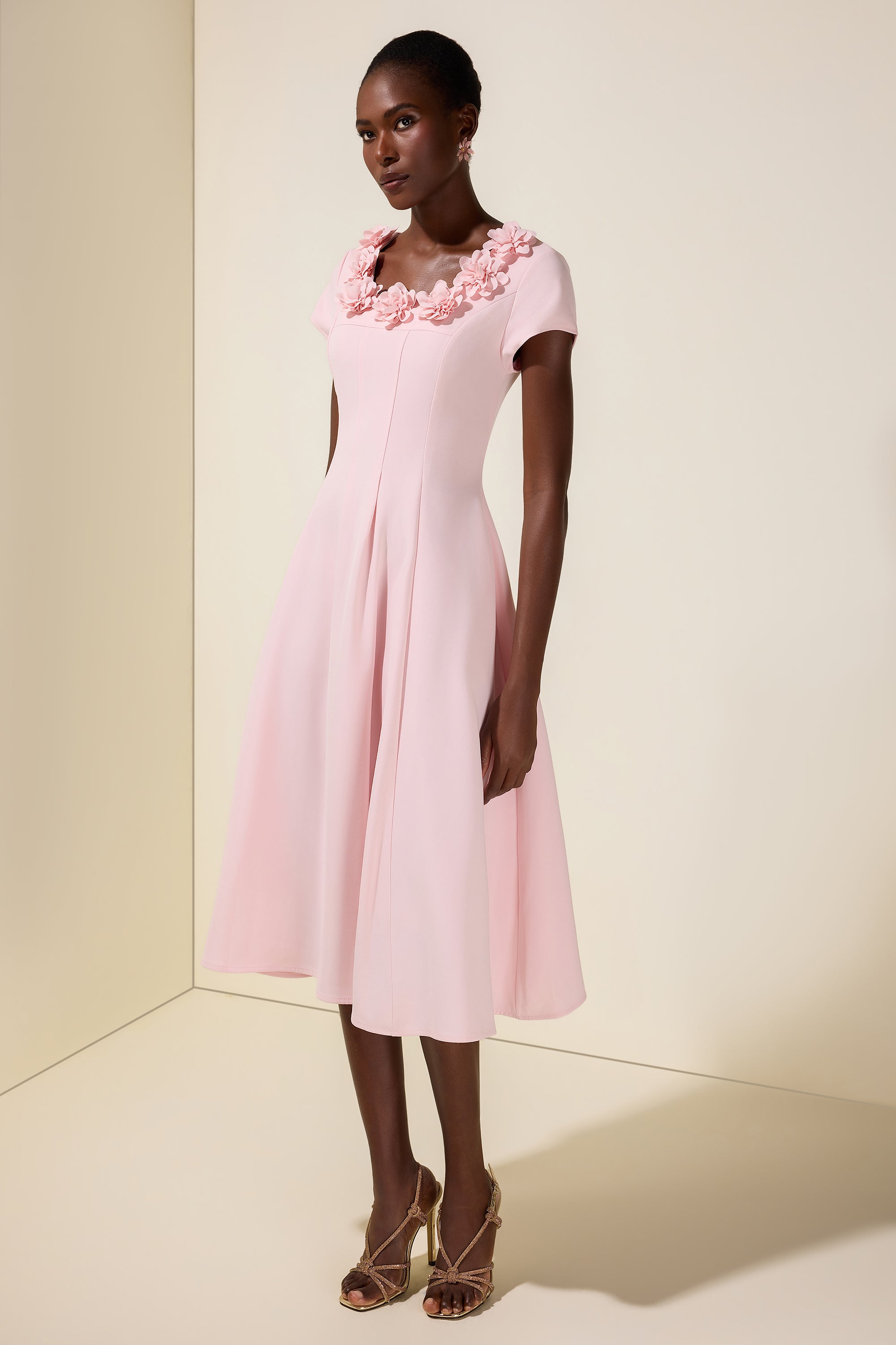 3D Flower Round Neck Midi Dress
