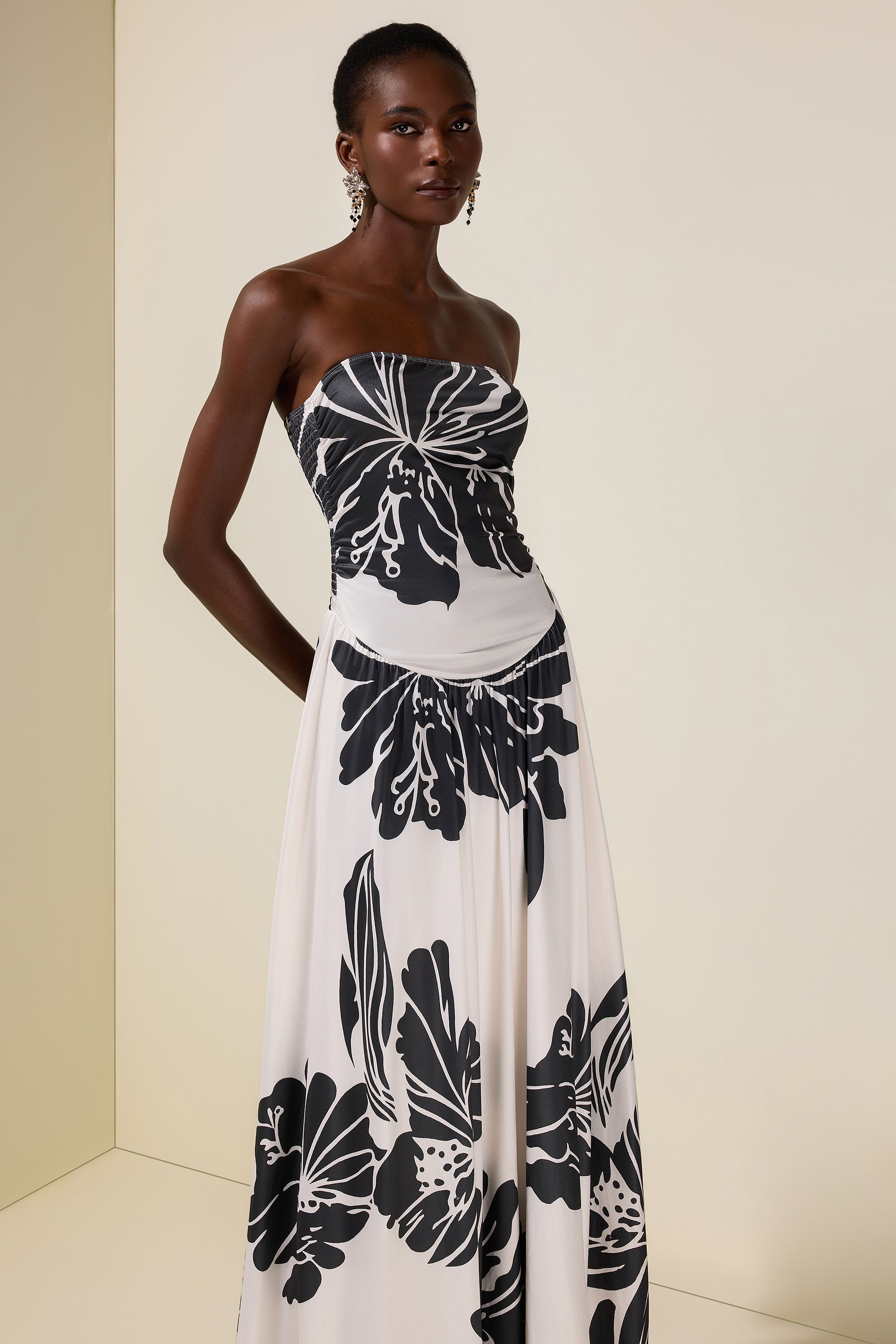 Floral Contrast Color Smocking Midi Dress