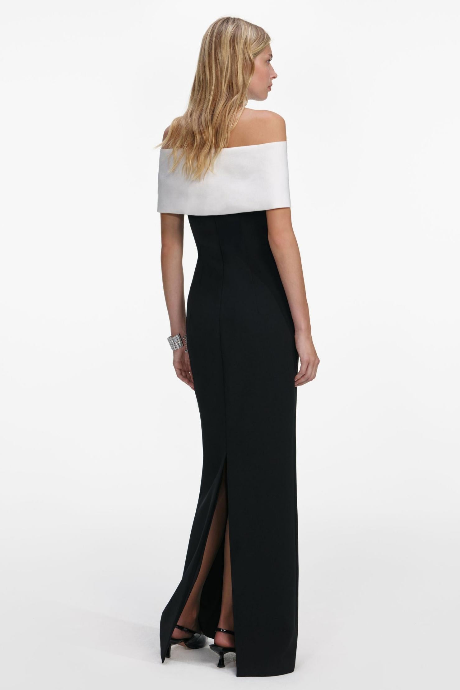 Contrast Color Off-Shoulder 3D Flower Maxi Dress
